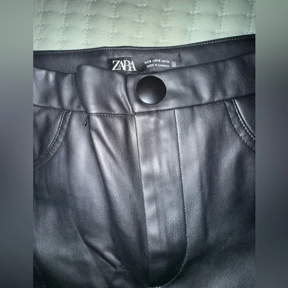 Zara black ankle faux leather pants in EUC  Size S